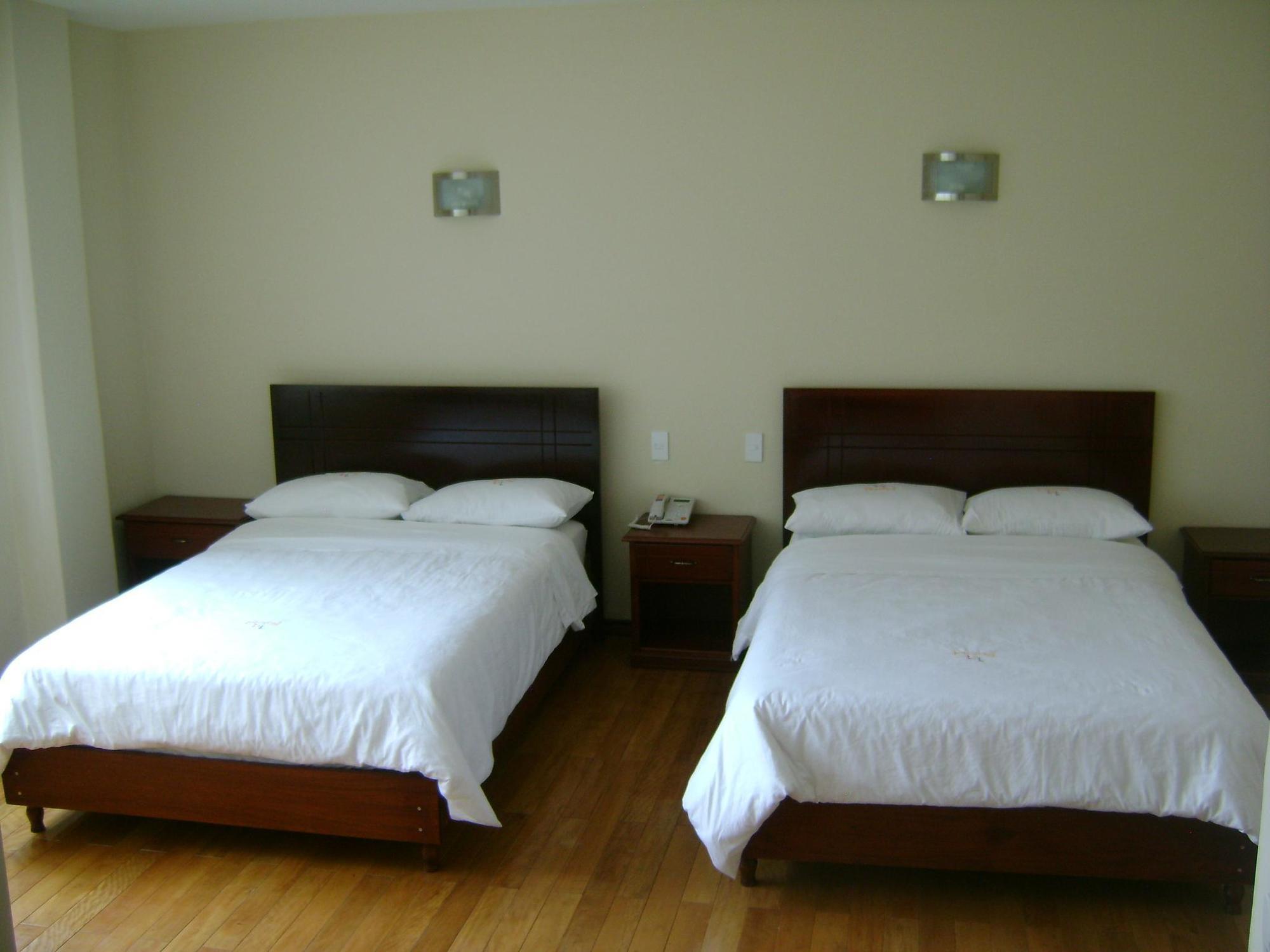 Hotel Lottus キト エクステリア 写真